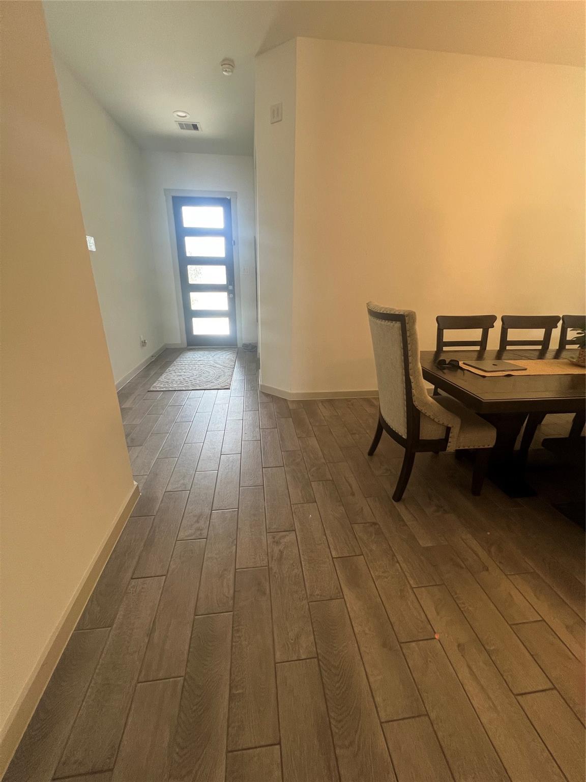 28514 Eli Eagle Street