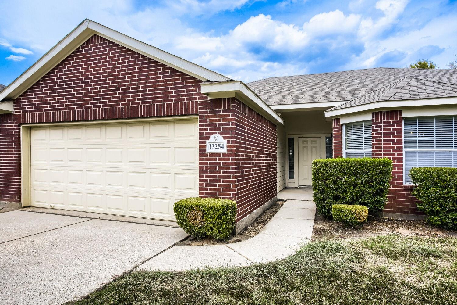 13254 Lazy Lane
