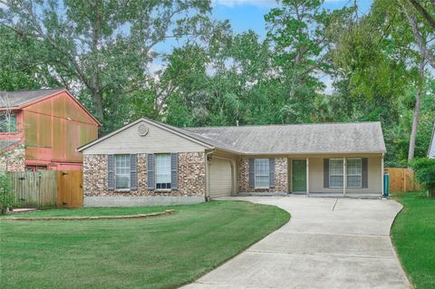 Photo of 5 N White Pebble Court, The Woodlands, TX 77380 (MLS # 83470194)