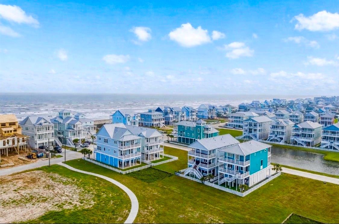 3025 Coastal Springs Loop