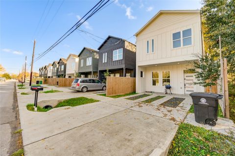 1209 Dewalt Street Houston TX 77088
