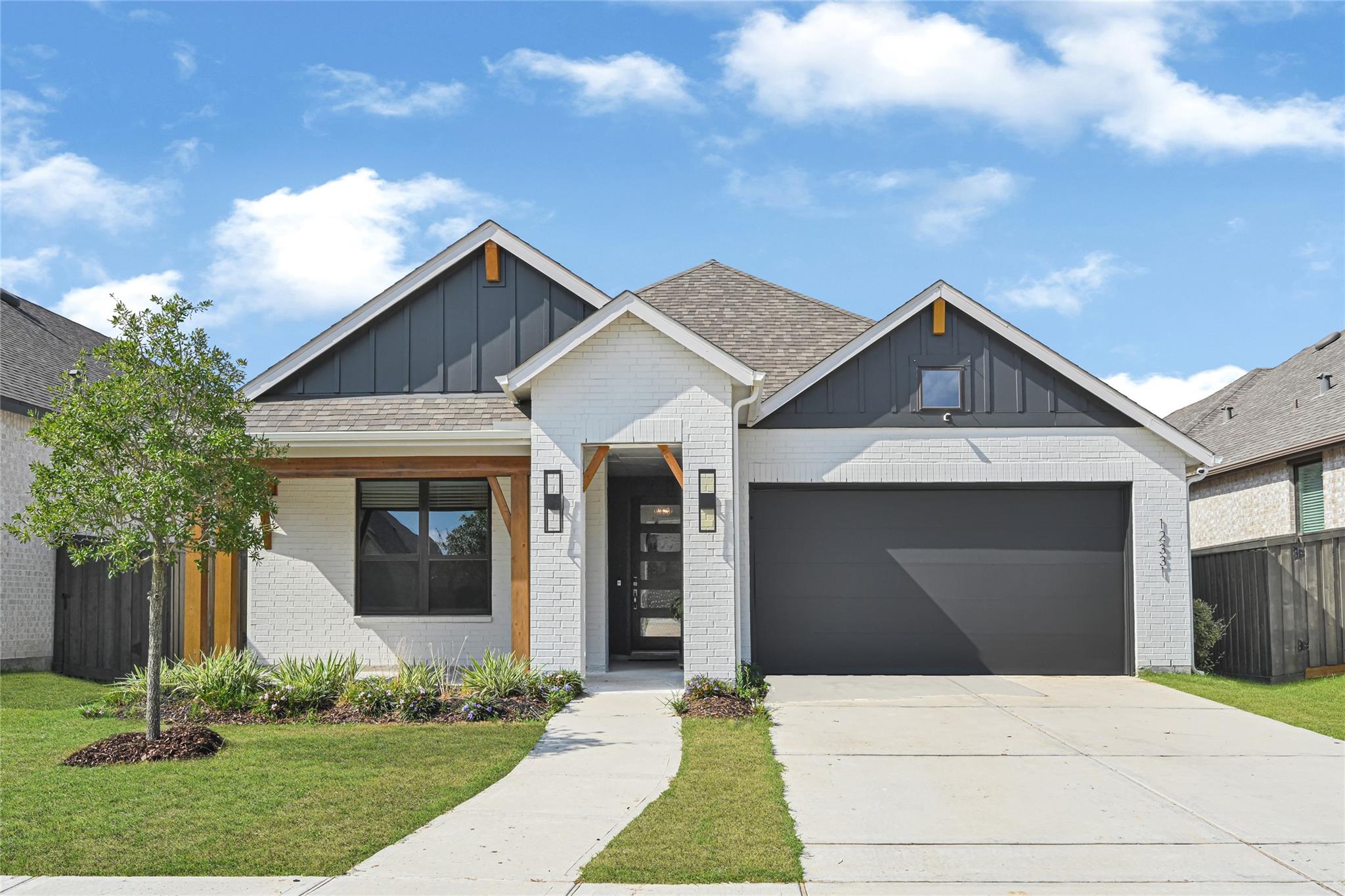 12331 Palmetto Dr