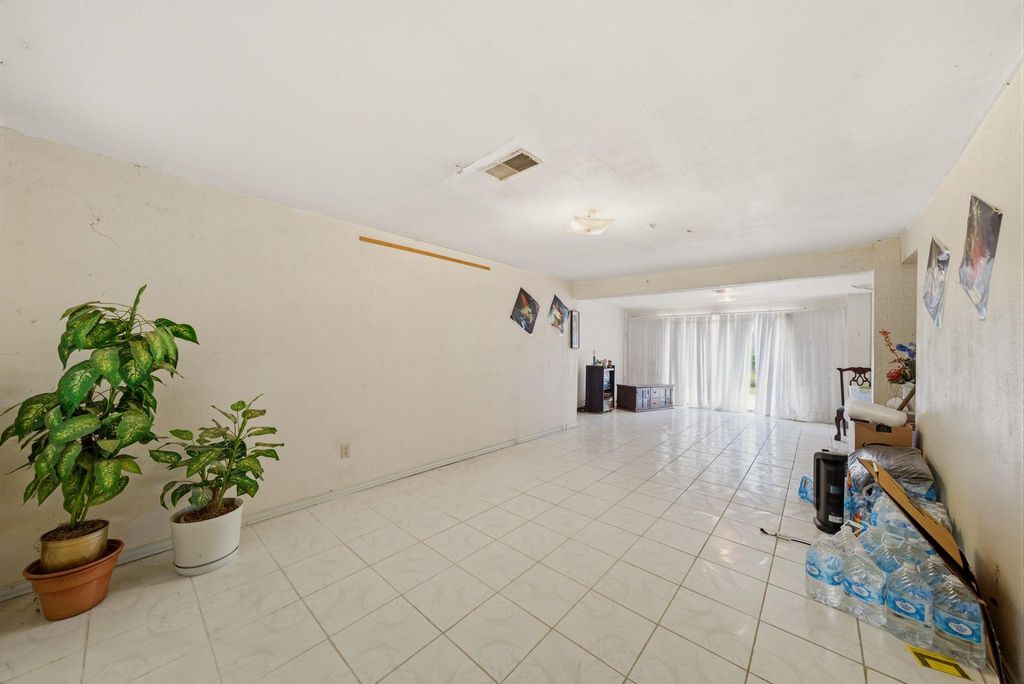 Photo of 3002 Carolyn Street, Bacliff, TX 77518 (MLS # 24727820)