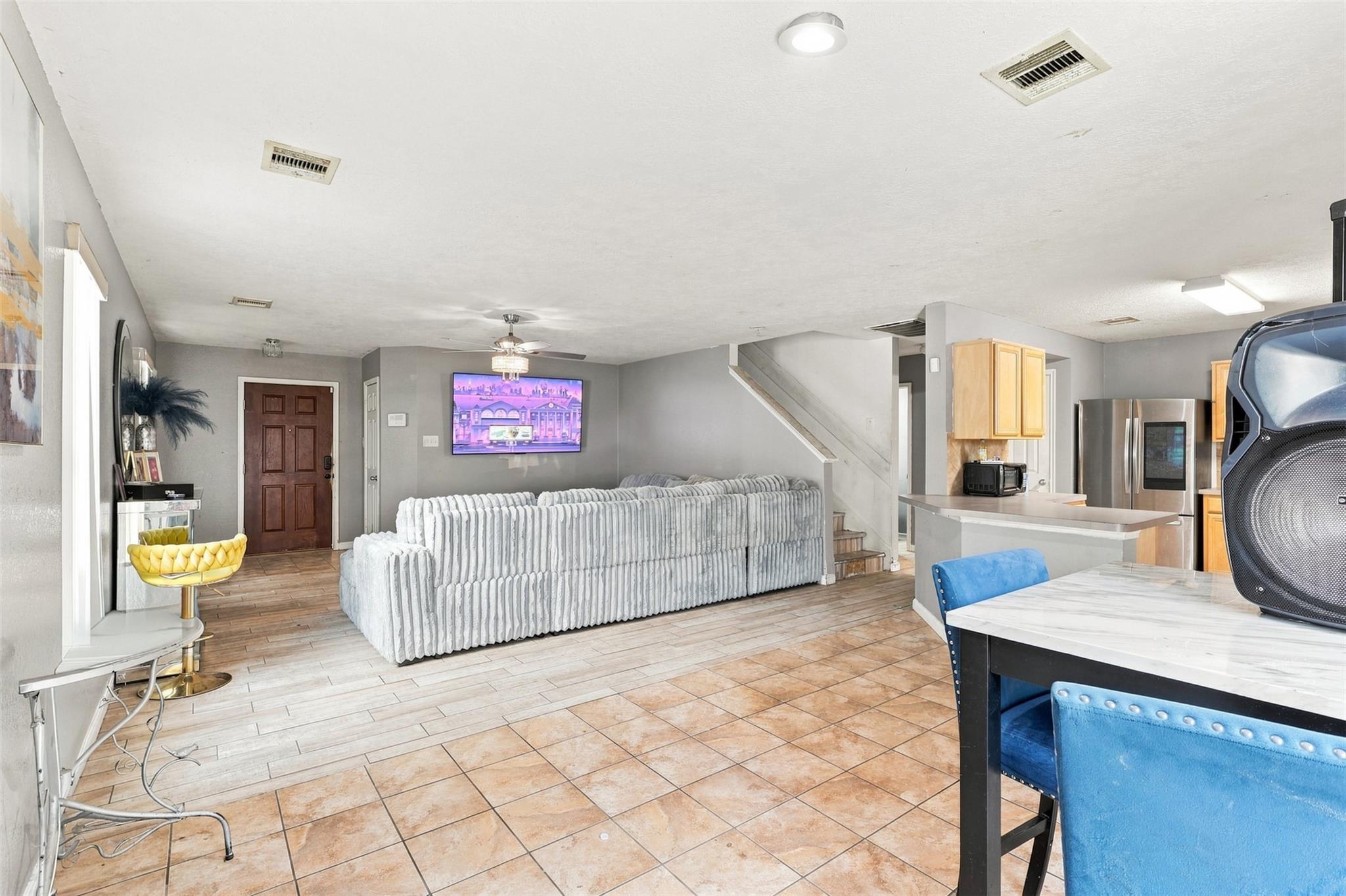 2906 Latch Lane