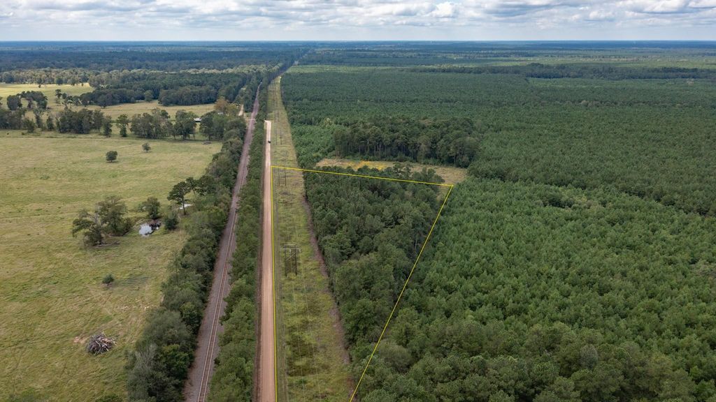 Photo of 1495 County Road 2200, Cleveland, TX 77327 (MLS # 84385664)