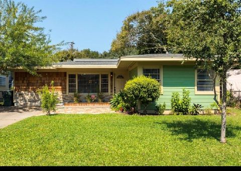 4924 Avenue O Galveston TX 77551