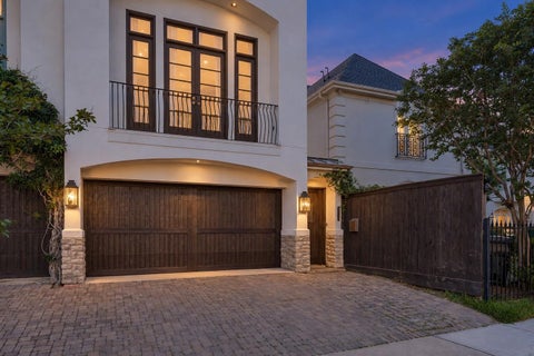 Photo of 2518 Westgate Drive #A, Houston, TX 77019 (MLS # 93847622)