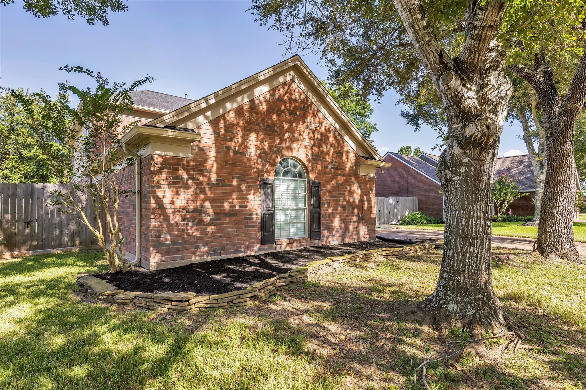 4007 Greenwood Drive