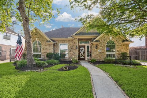 Photo of 16131 Castlegrove Court, Tomball, TX 77377 (MLS # 39152032)