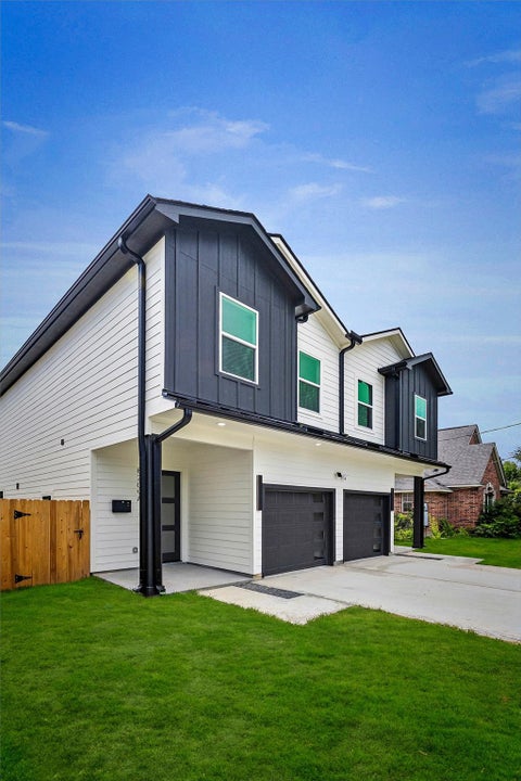 Tiny photo for 8209 Carver Road RD #A/B, Houston, TX 77088 (MLS # 17291984)