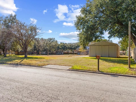 Vacant Land For Sale - 2306 Powell Street<br/> Matagorda County, Bay City, TX 77414