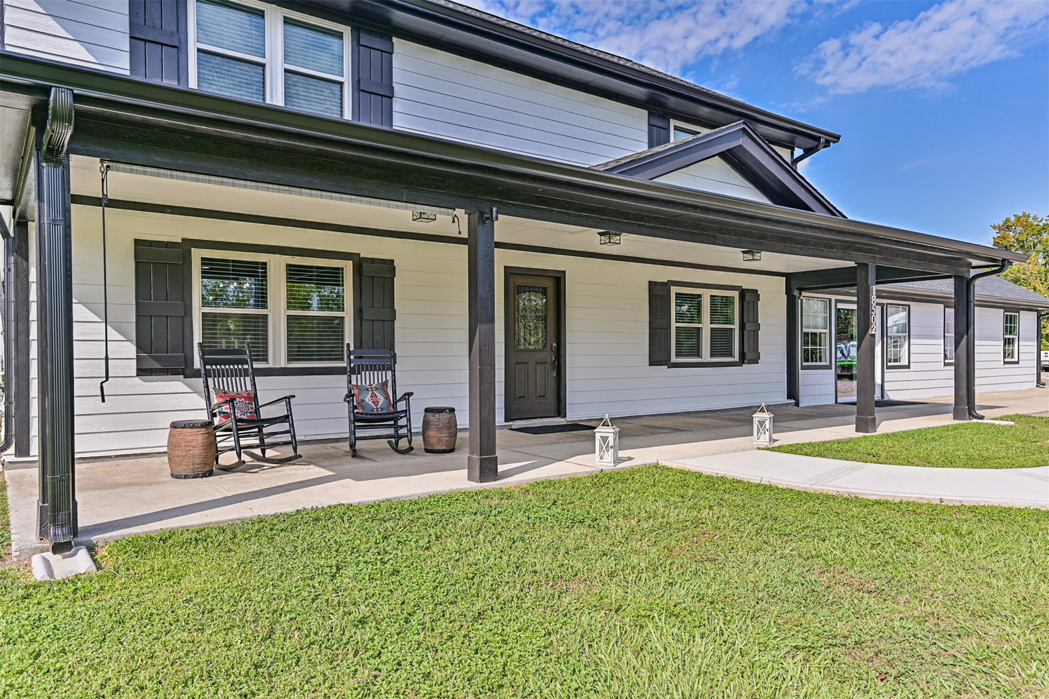 18502 Wells Court