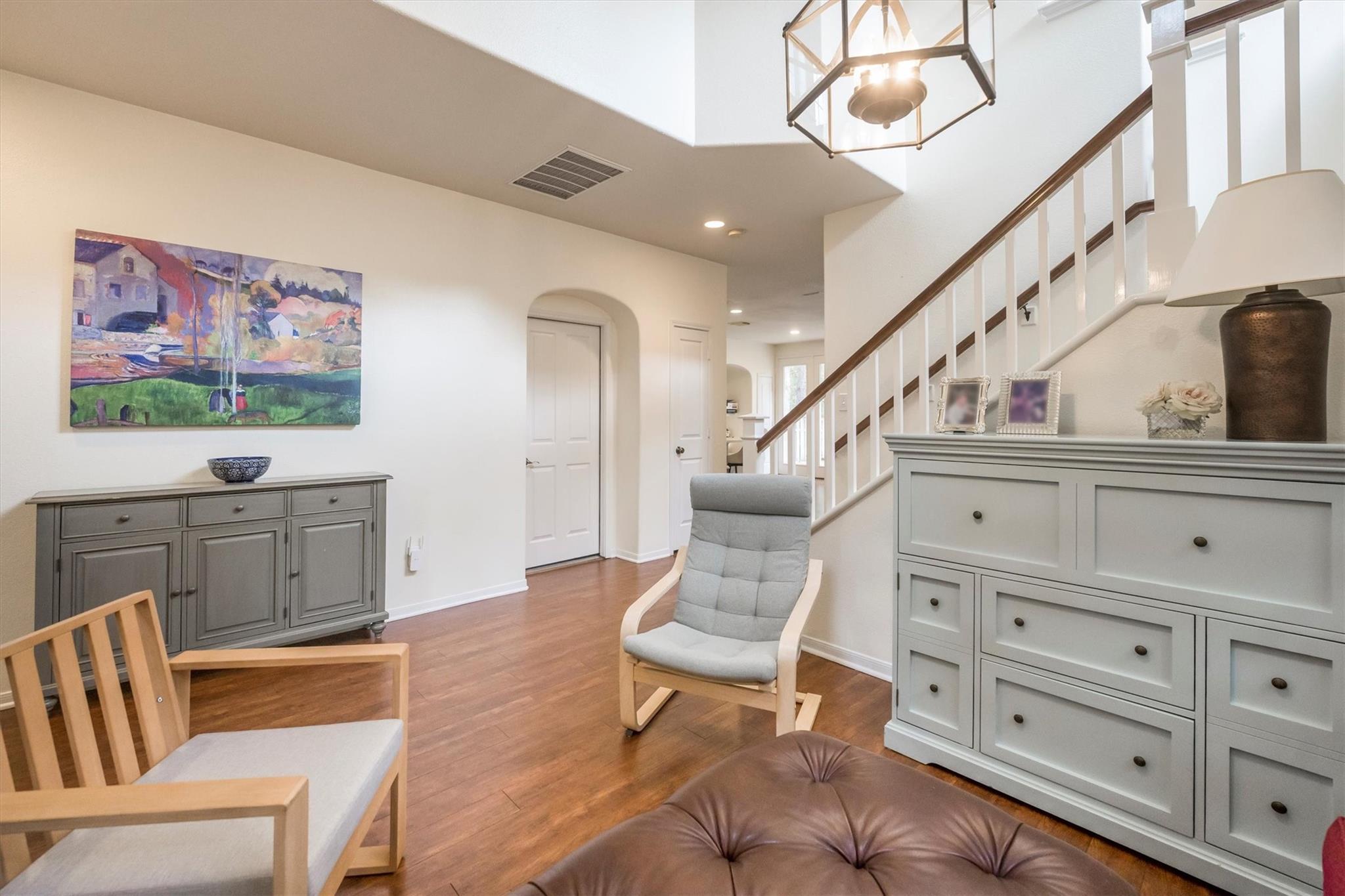 14 N Flickering Sun Circle