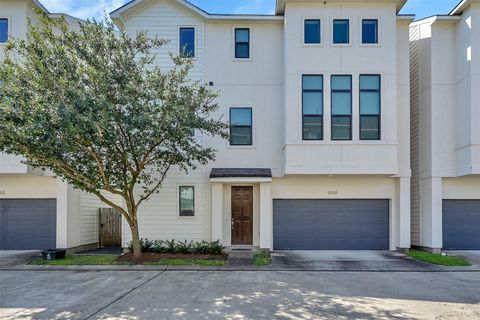 Photo of 9058 Laverne Crescent, Houston, TX 77080 (MLS # 10899875)