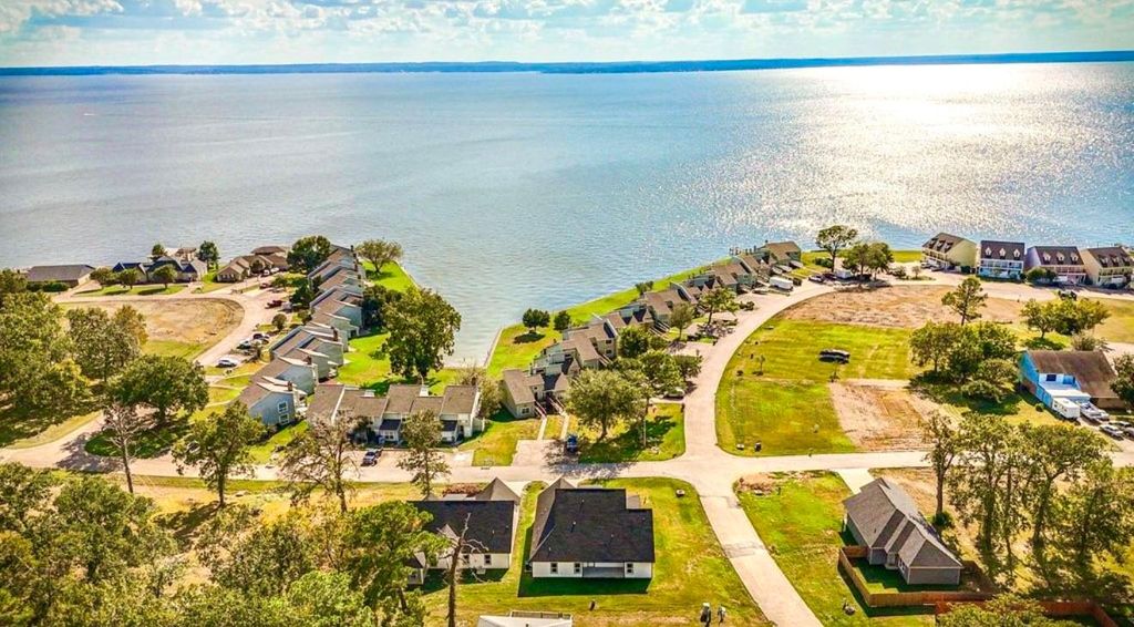 Photo of 387 Autumn Lane, Livingston, TX 77351 (MLS # 80060343)