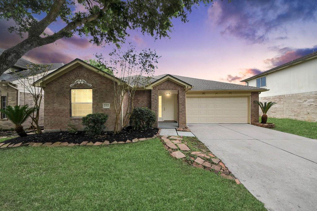 Photo of 23127 N Waterlake Drive, Richmond, TX 77406 (MLS # 33405753)