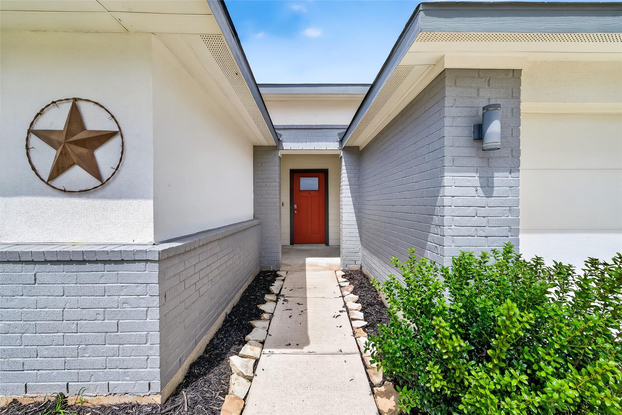 1710 Mountain Echo Drive
