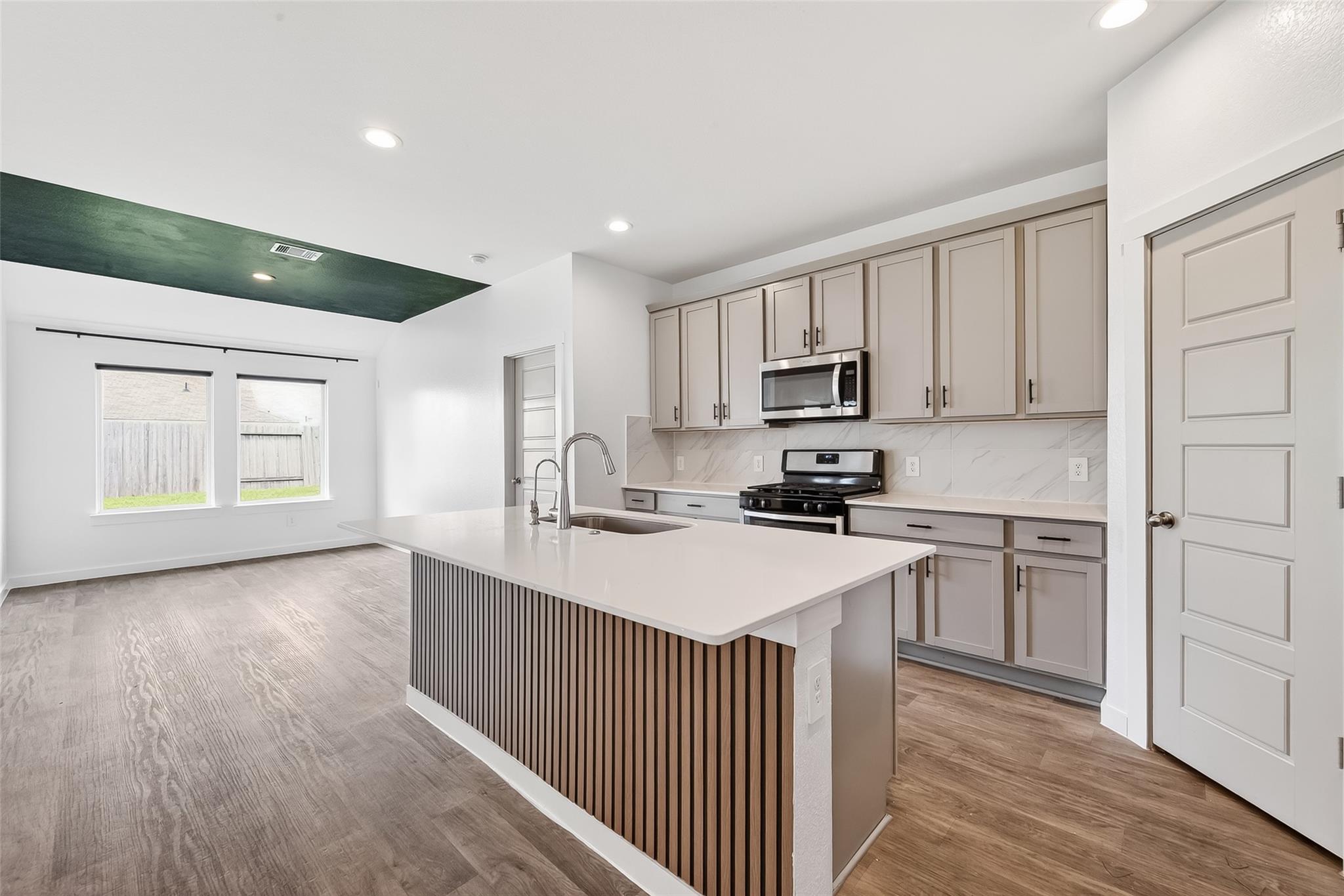 1710 Mountain Echo Drive