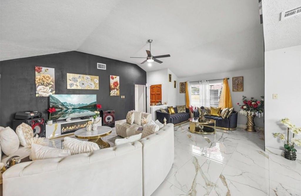 Photo of 19634 Southaven Drive, Houston, TX 77084 (MLS # 7305388)