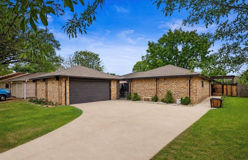 Photo of 19634 Southaven Drive, Houston, TX 77084 (MLS # 7305388)