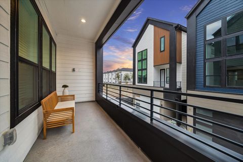 Tiny photo for 811 Thornton Road #B, Houston, TX 77018 (MLS # 13561988)