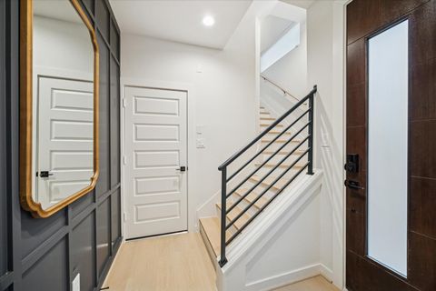 Tiny photo for 811 Thornton Road #B, Houston, TX 77018 (MLS # 13561988)