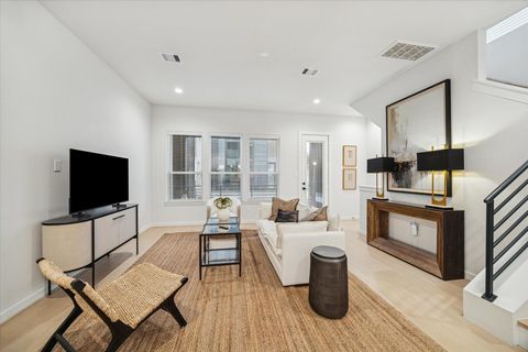 Tiny photo for 811 Thornton Road #B, Houston, TX 77018 (MLS # 13561988)