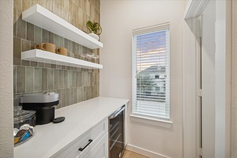 Tiny photo for 811 Thornton Road #B, Houston, TX 77018 (MLS # 13561988)