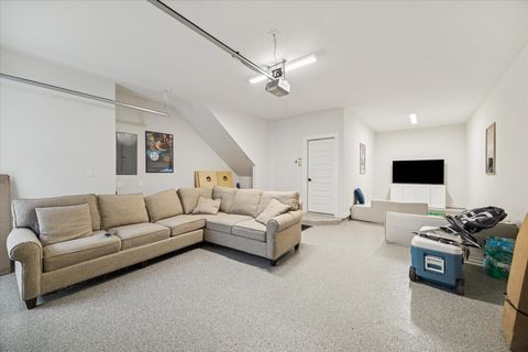 Tiny photo for 811 Thornton Road #B, Houston, TX 77018 (MLS # 13561988)