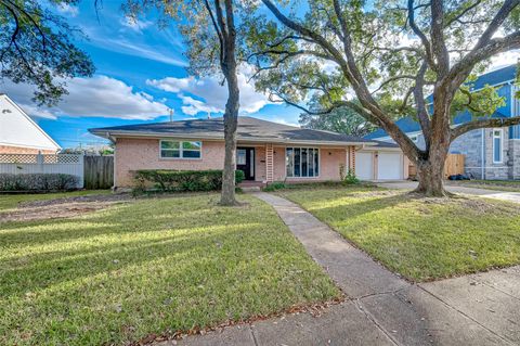 Photo of 5007 Cheena Drive, Houston, TX 77096 (MLS # 61579963)