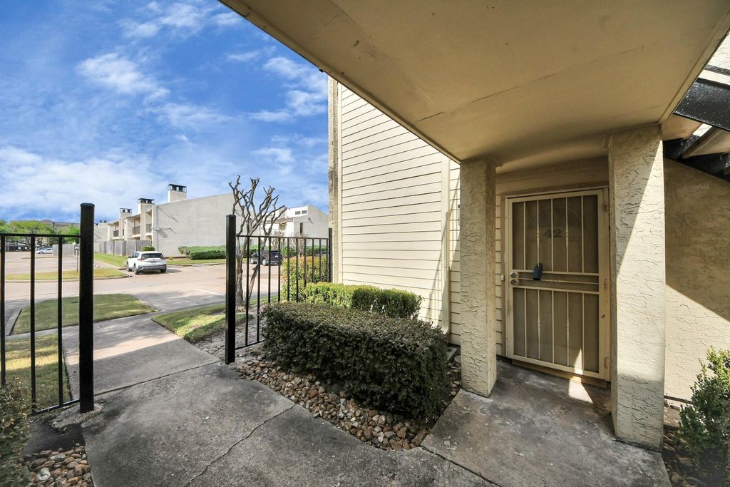 Photo of 10075 Westpark Drive #42, Houston, TX 77042 (MLS # 60366697)
