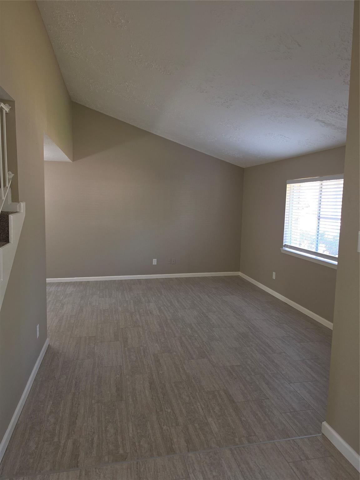 4302 Sloangate Drive