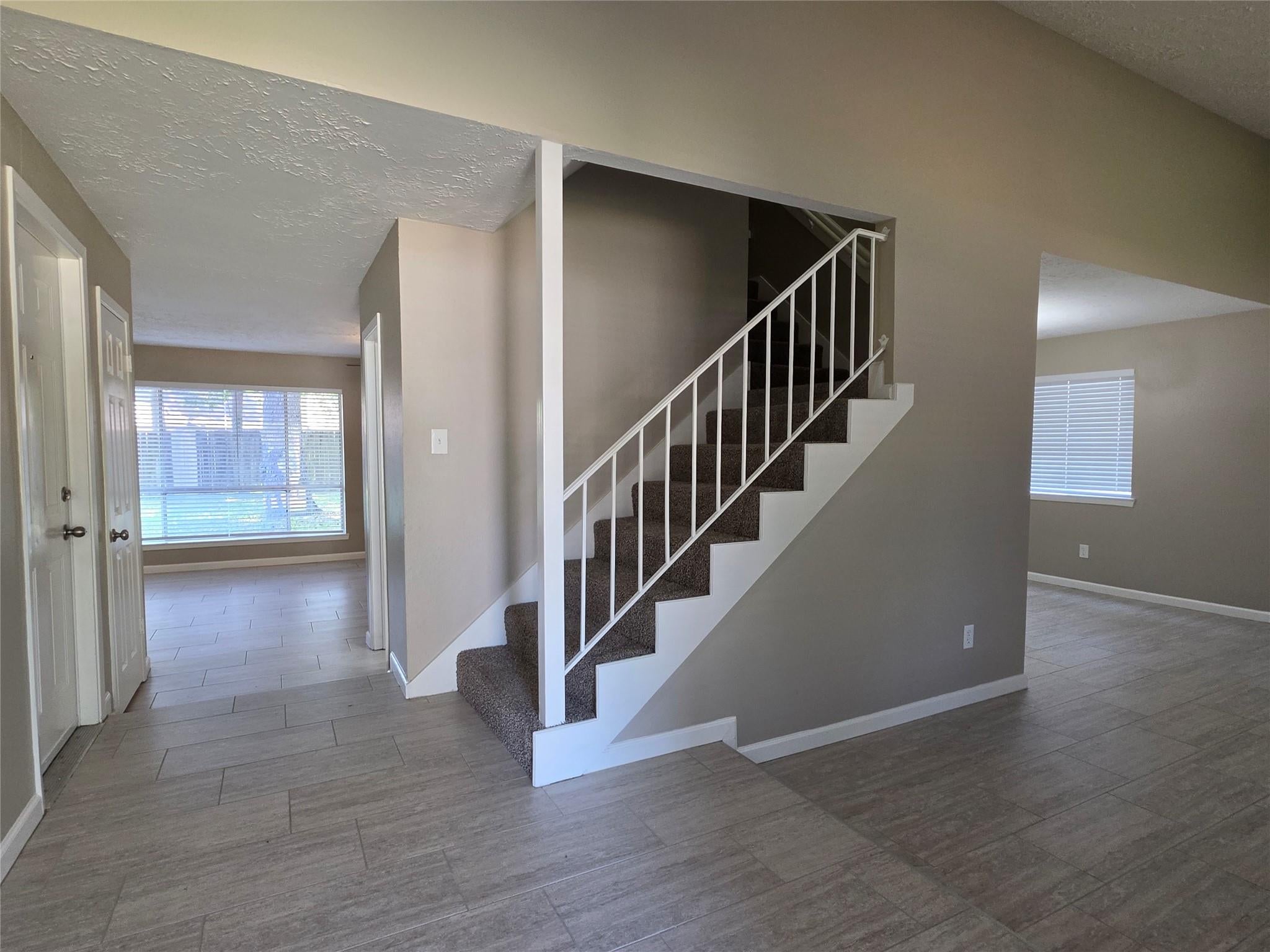 4302 Sloangate Drive