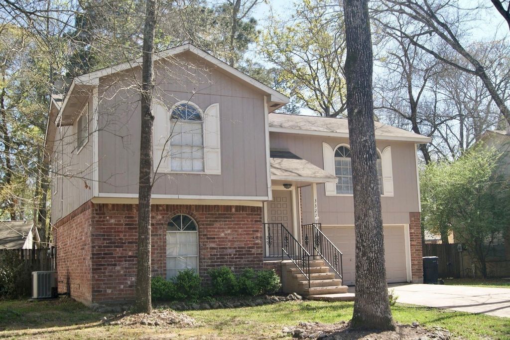 Photo of 3322 Sycamore Springs Drive, Houston, TX 77339 (MLS # 19335184)