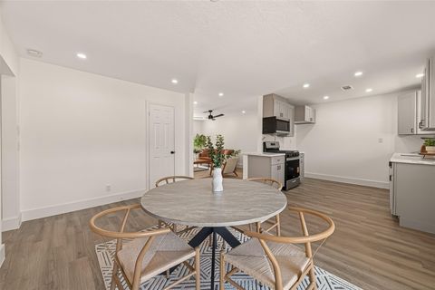 Tiny photo for 608 Lloyd Lane, Baytown, TX 77521 (MLS # 42111194)