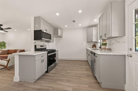 Tiny photo for 608 Lloyd Lane, Baytown, TX 77521 (MLS # 42111194)