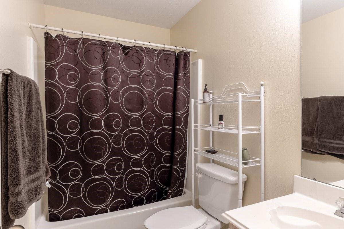 Katy, Texas 77493, United States, 4 Bedrooms Bedrooms, ,3 BathroomsBathrooms,Residential,Active,161636