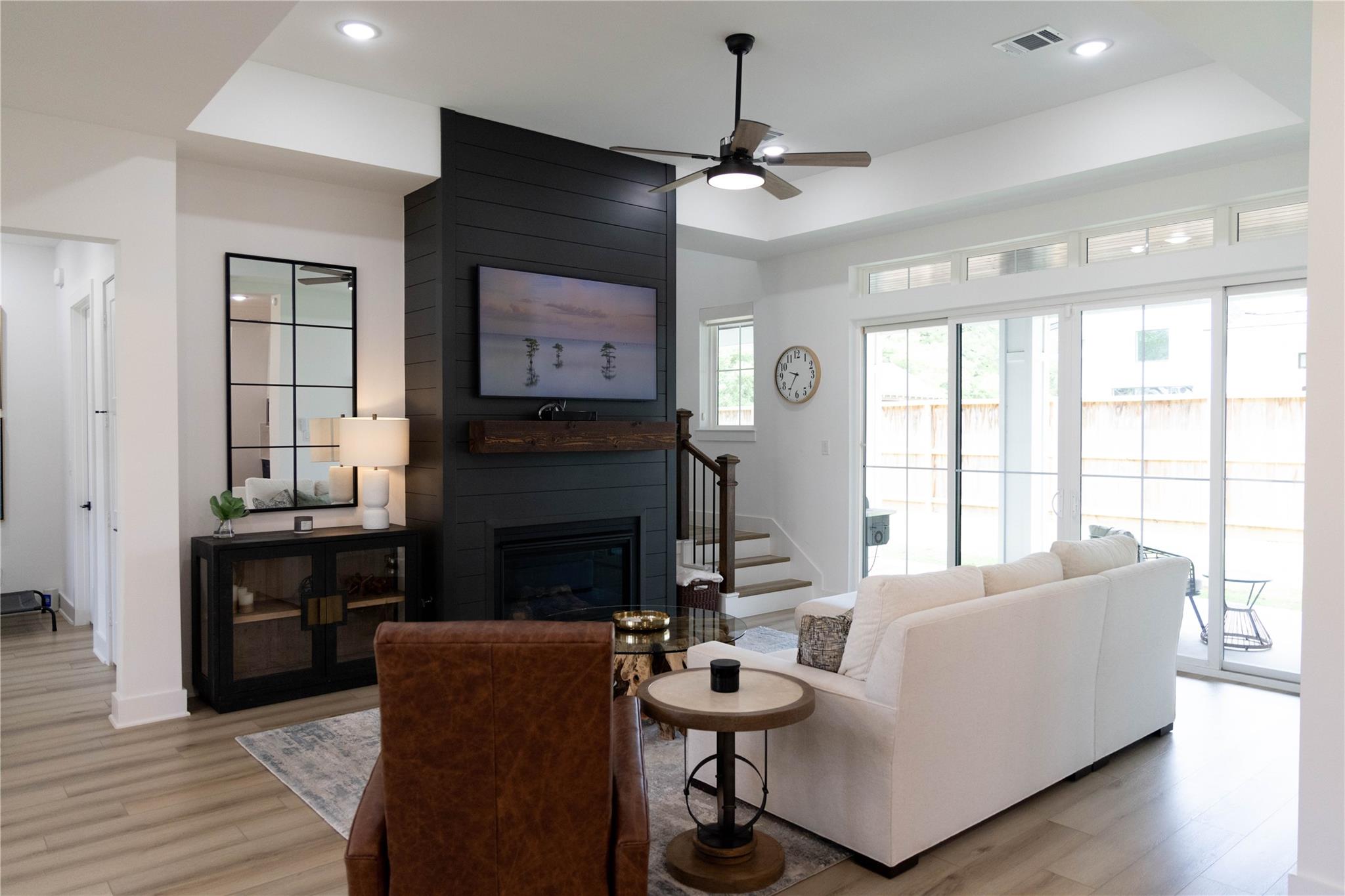 21823 White Oak View Drive