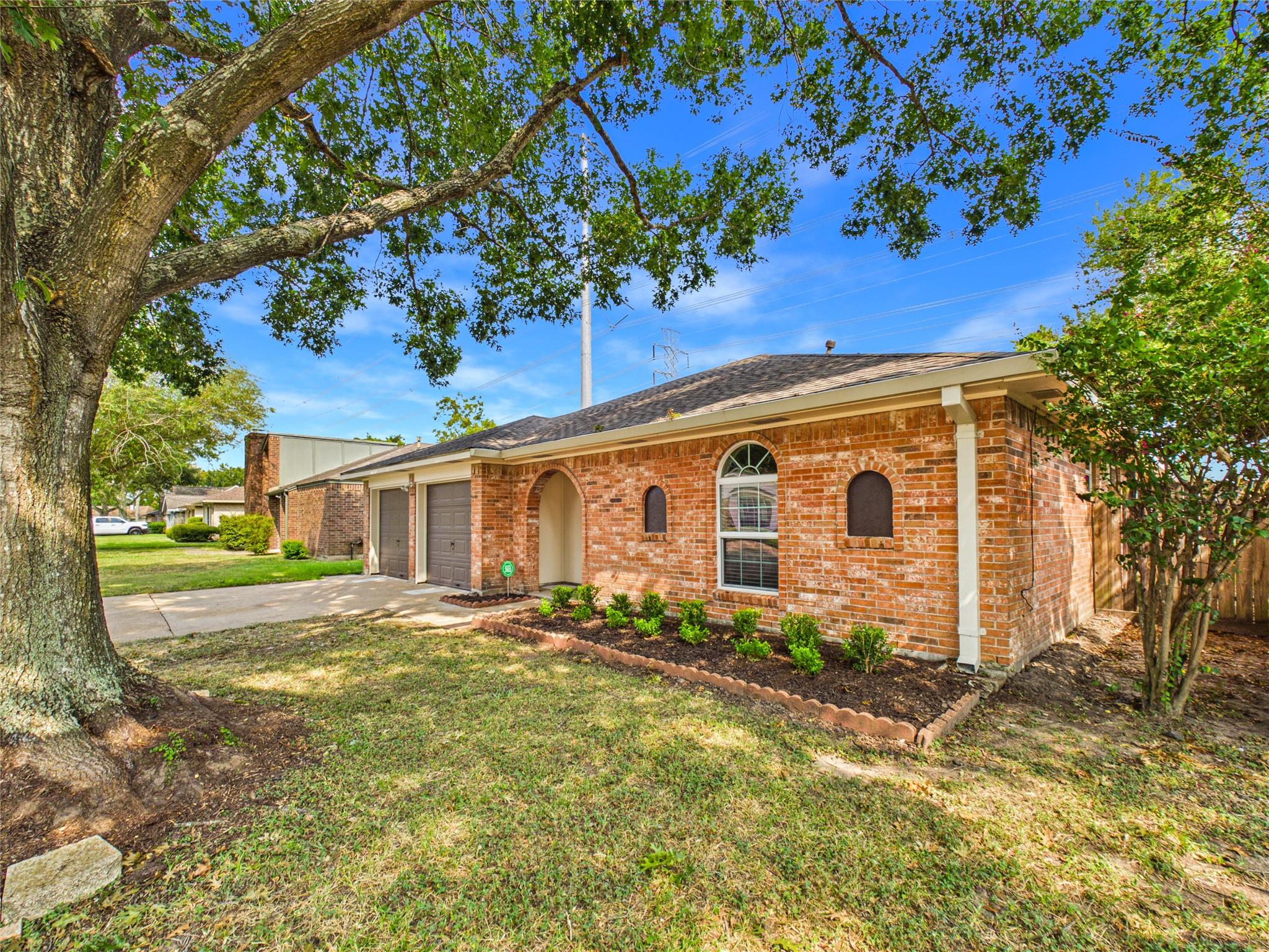1817 Woodcrest Drive