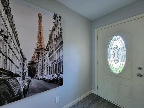 Photo of 9306 Bankside Drive, Houston, TX 77031 (MLS # 62957357)