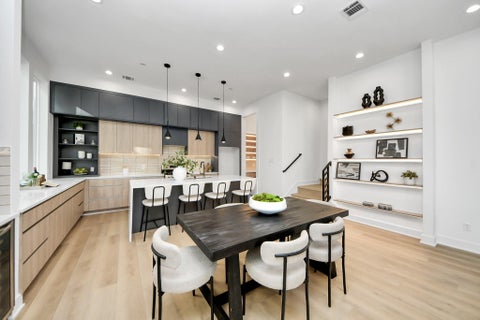 Photo of 1601 W 25th Street St, Houston, TX 77008 (MLS # 38838819)