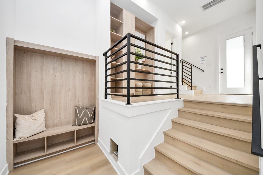 Photo of 1601 W 25th Street St, Houston, TX 77008 (MLS # 38838819)