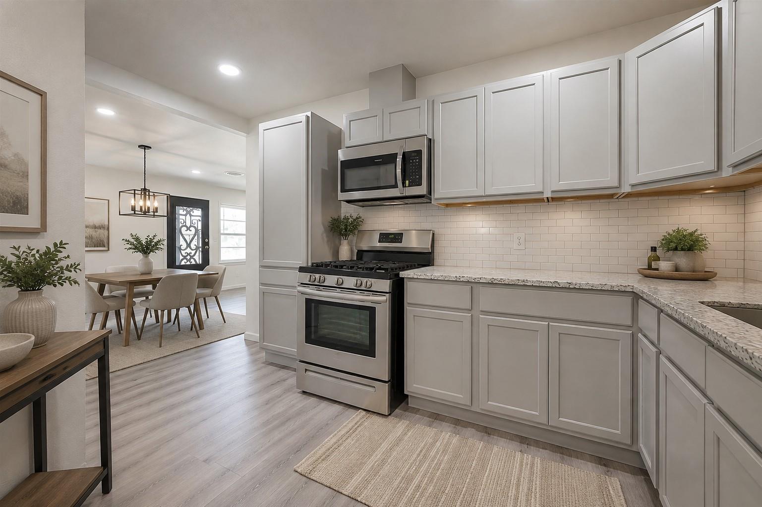 715 W 9th Street
