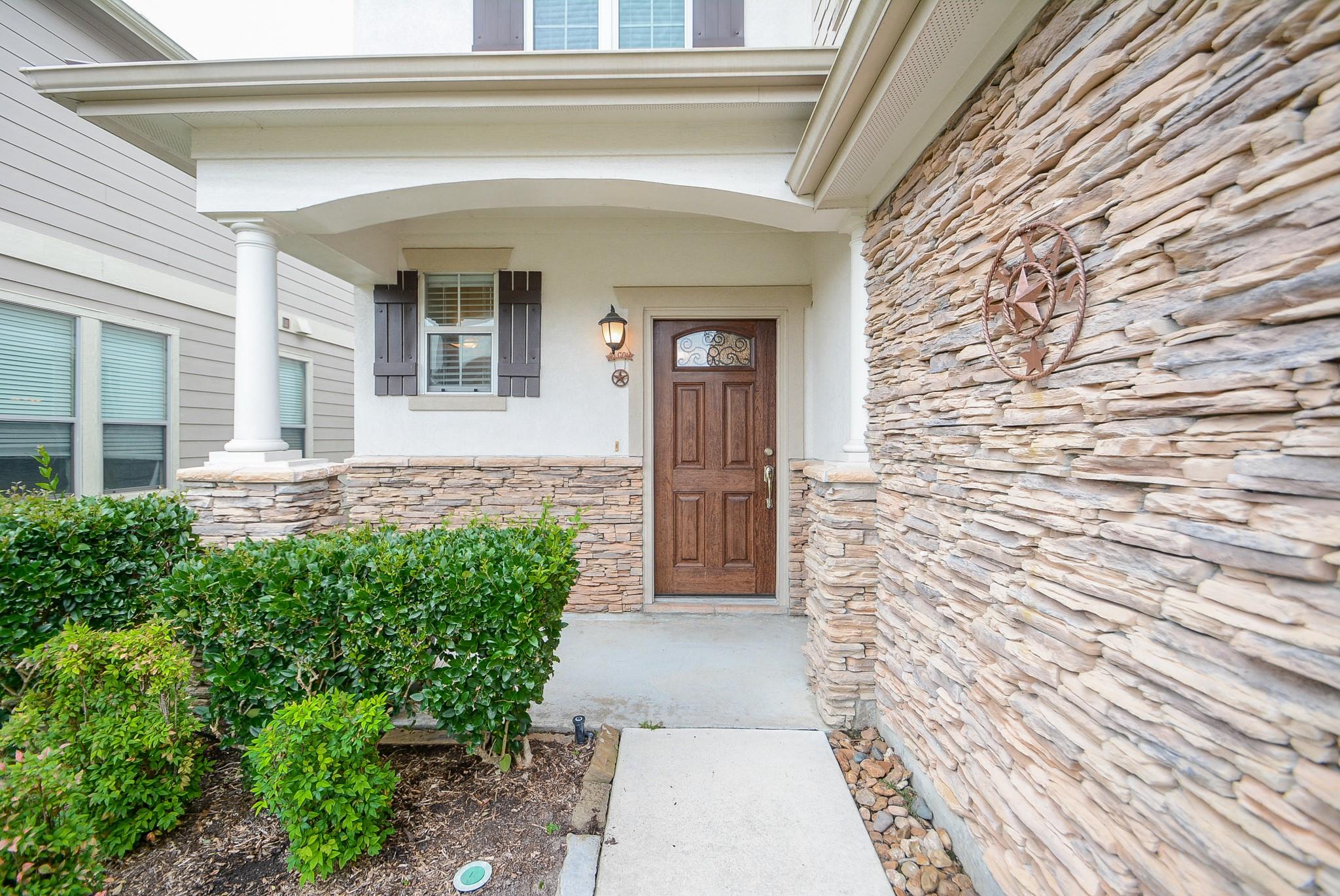 16102 Limestone Lake Drive