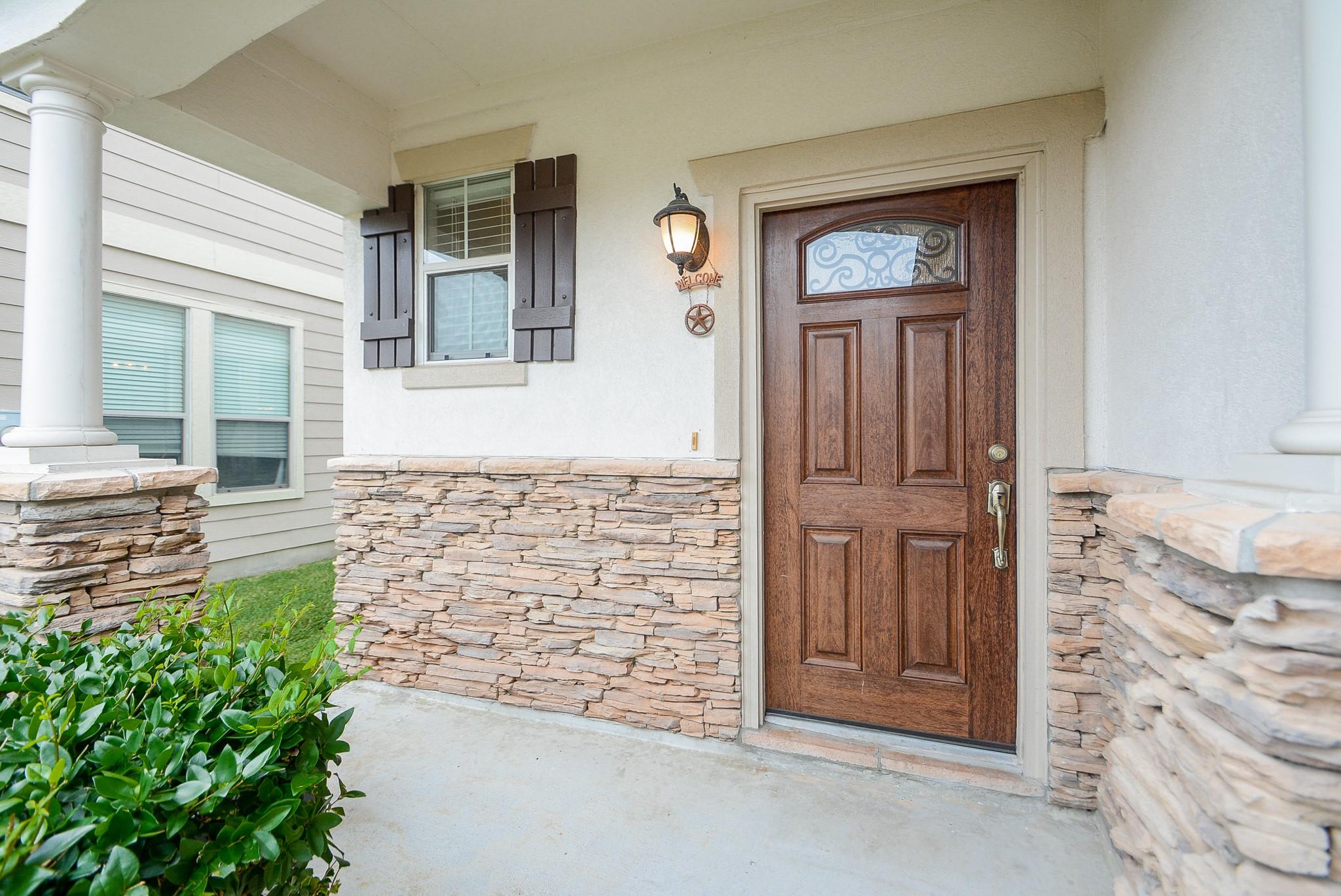 16102 Limestone Lake Drive