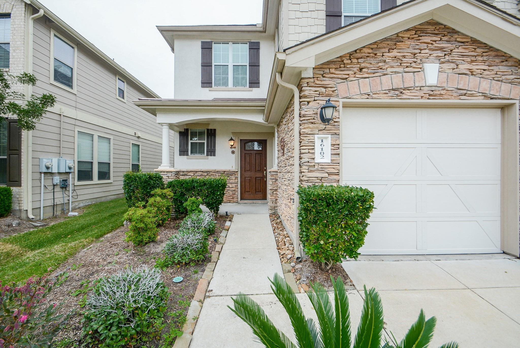 16102 Limestone Lake Drive