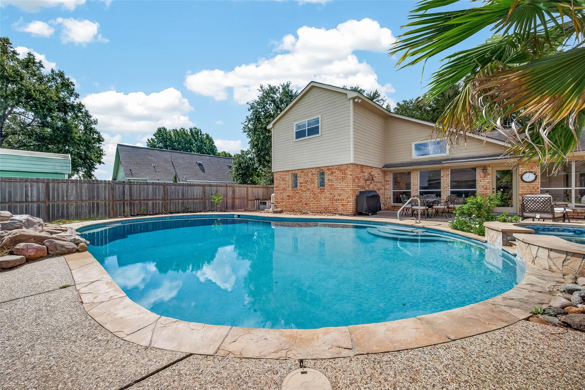 5026 Mockingbird Lane
