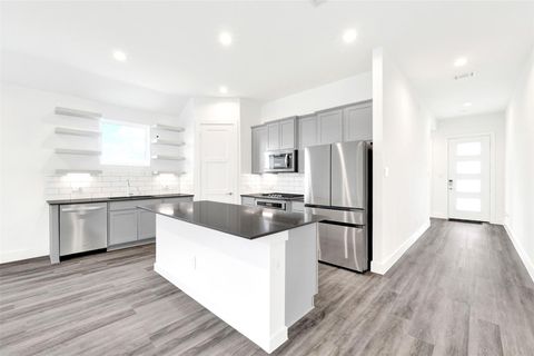 Photo of 153 Aurora Springs Drive, Katy, TX 77493 (MLS # 60292015)