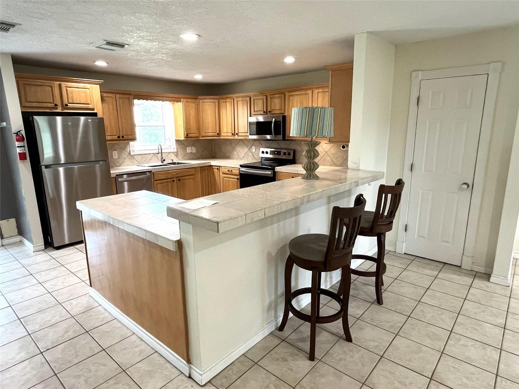 Photo of 895 Lakeview Drive, Somerville, TX 77879 (MLS # 81624665)