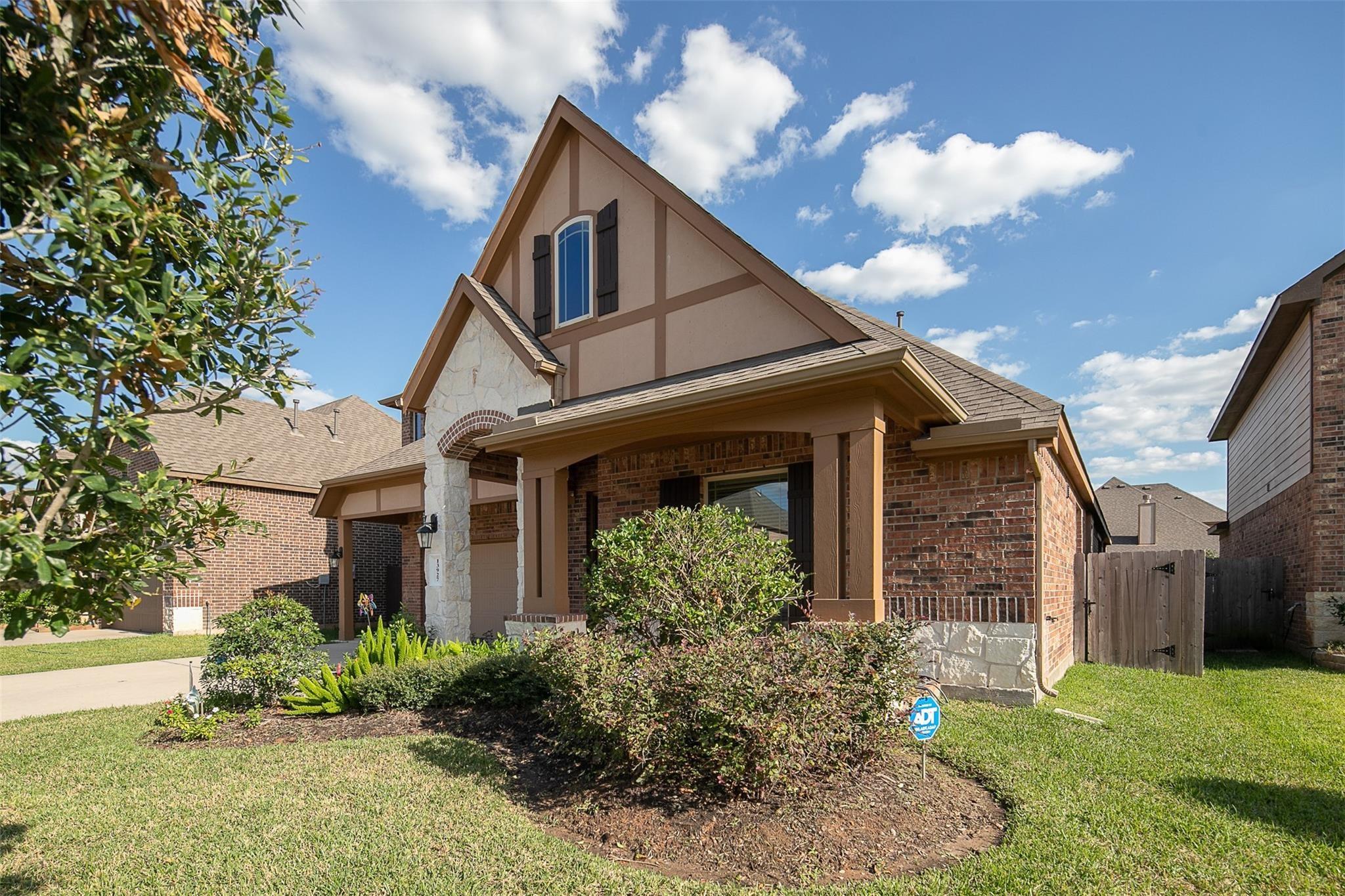 13927 Manobrook Court